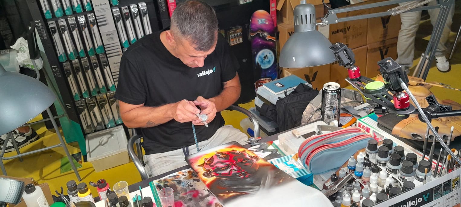 qualityairbrush stand de comic qualityairbrush con Alberto Marrondo